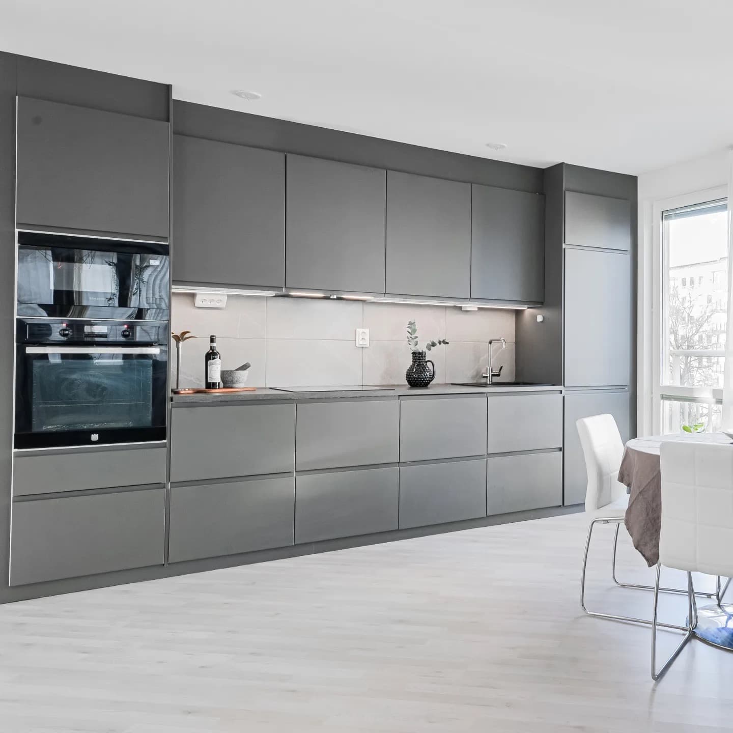 Omslagsbild för Stilren köksrenovering i Sundsvall – Före & efter med Innovobygg
